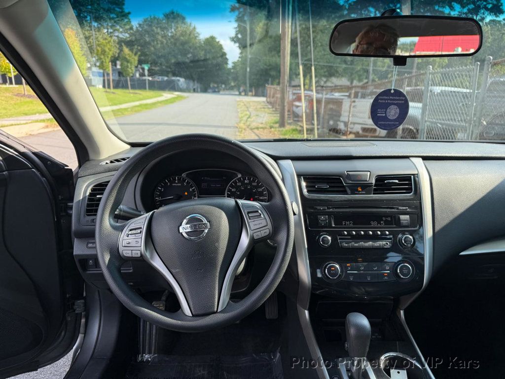 2014 Nissan Altima 2.5 photo 16