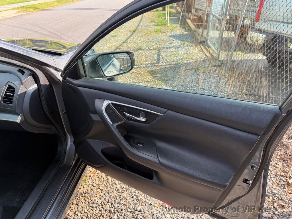 2014 Nissan Altima 2.5 photo 18
