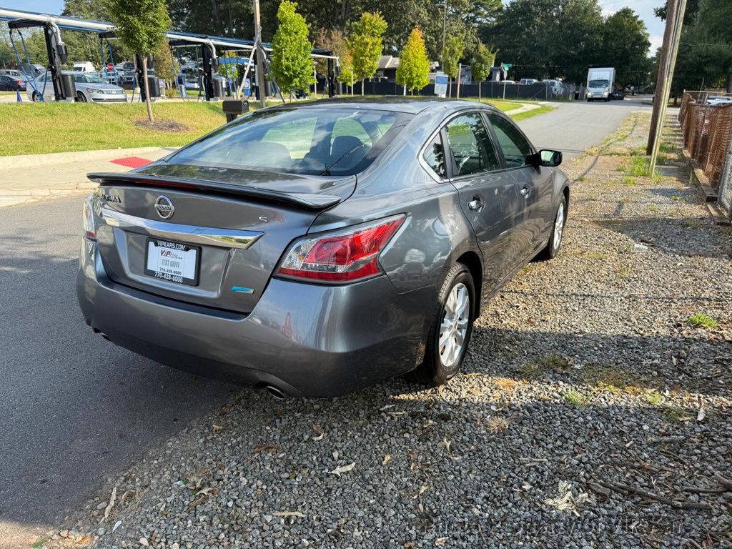 2014 Nissan Altima 2.5 photo 4