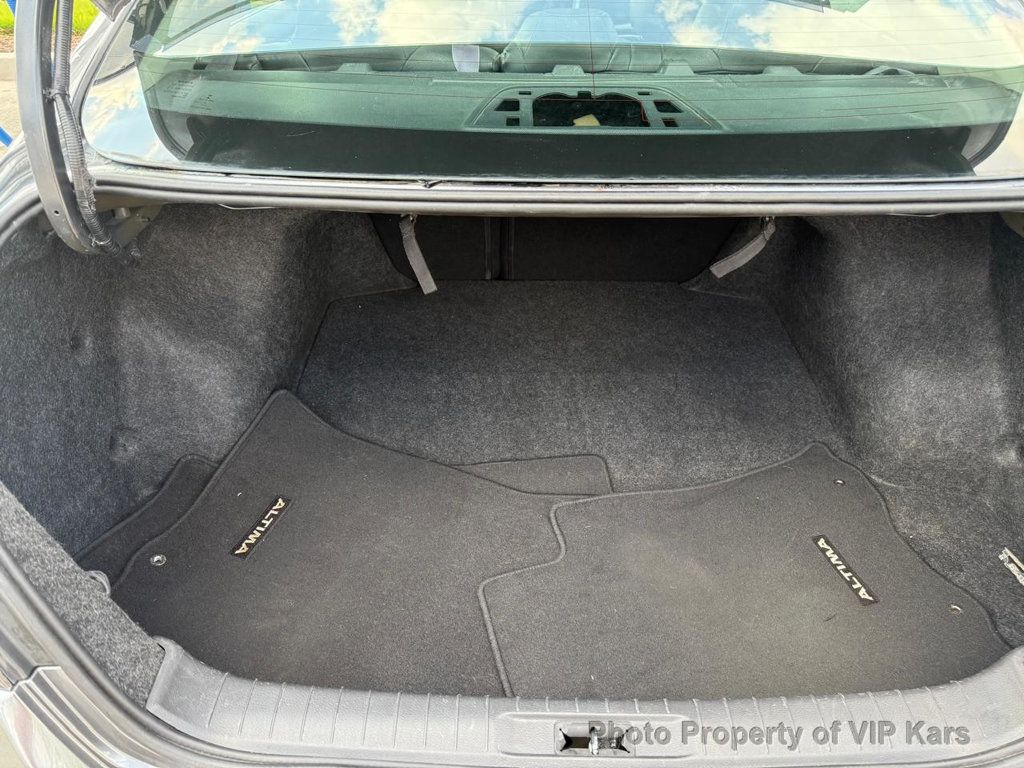 2014 Nissan Altima 2.5 photo 9