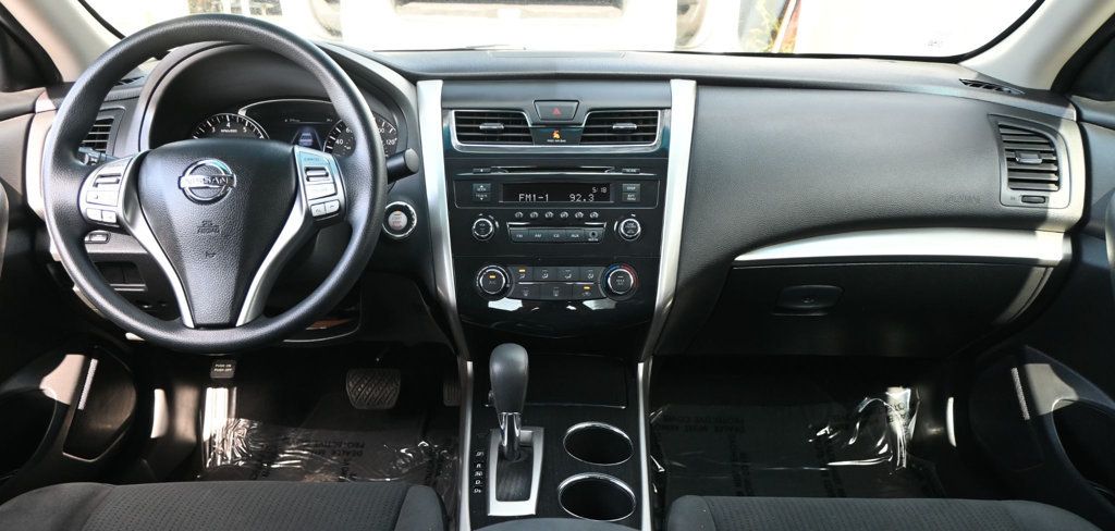 Nissan Altima photo 11