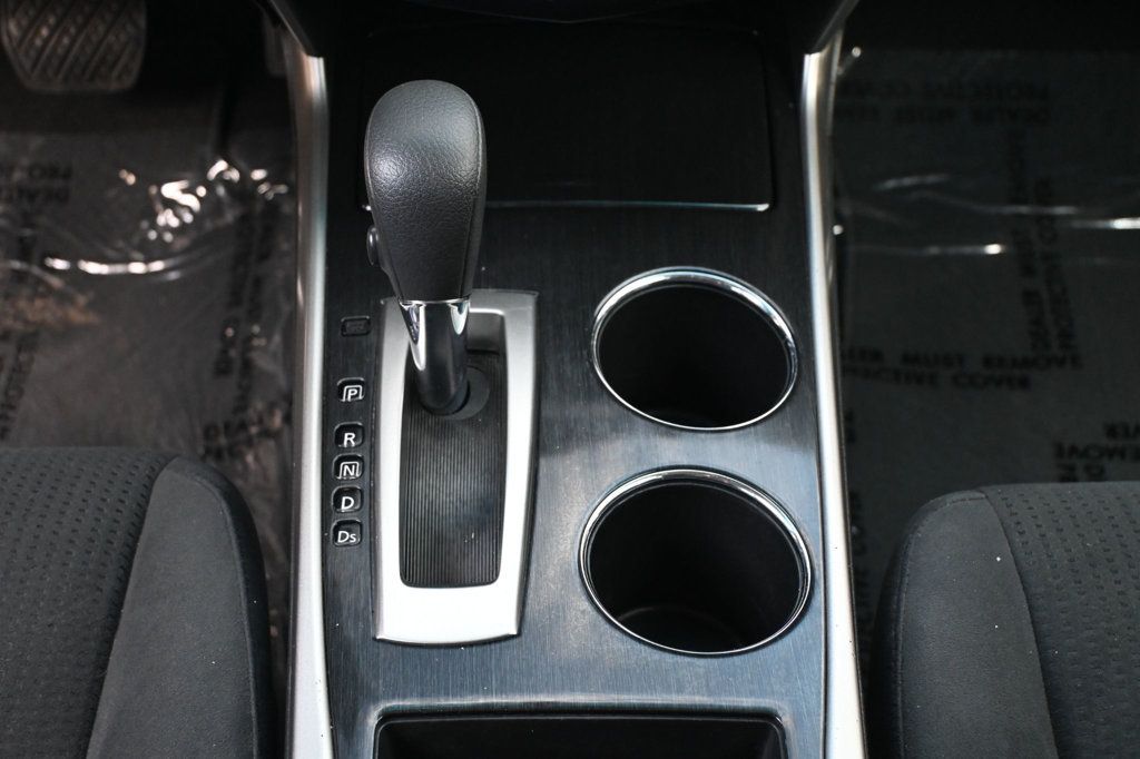 Nissan Altima photo 15