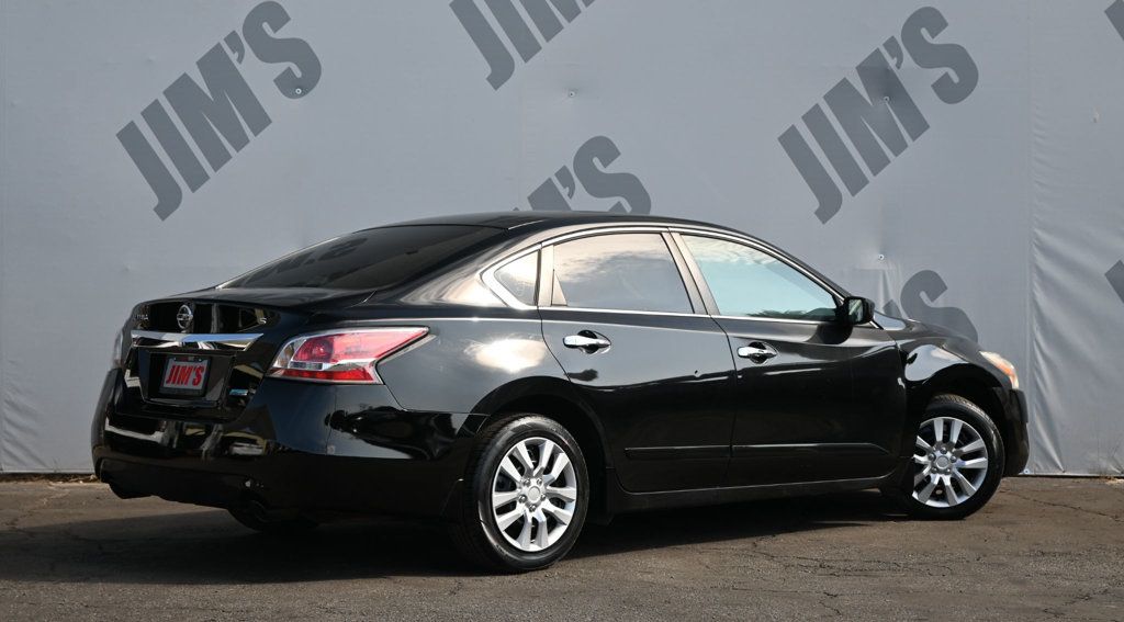 Nissan Altima photo 5