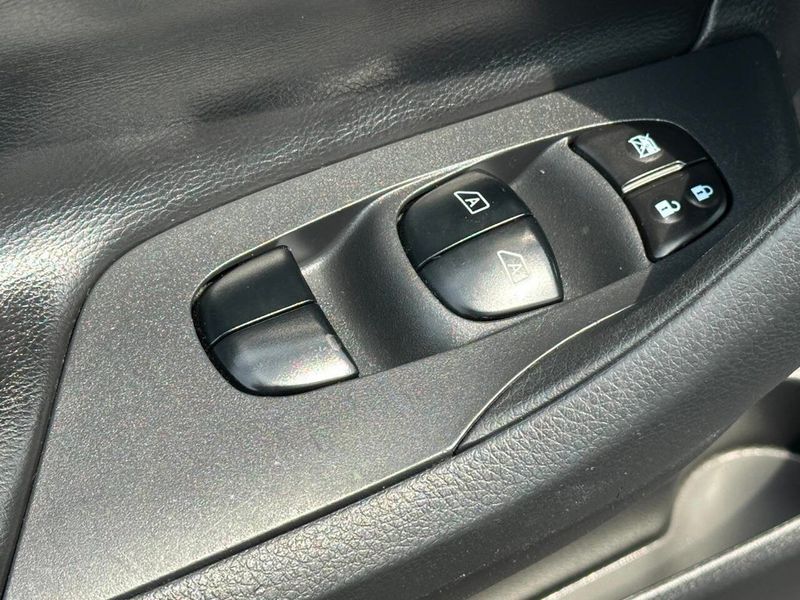 2014 Nissan Altima 4dr Sedan I4 2.5 SL - 22902171 - 10