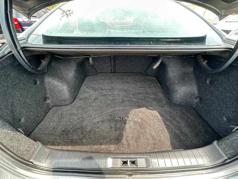 2014 Nissan Altima 4dr Sedan I4 2.5 SL - 22902171 - 17