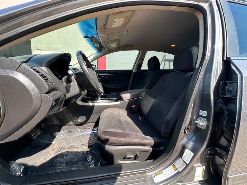 2014 Nissan Altima 4dr Sedan I4 2.5 SV - 22903955 - 11