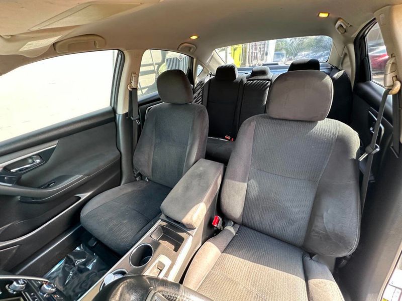 2014 Nissan Altima 4dr Sedan I4 2.5 SV - 22903955 - 17