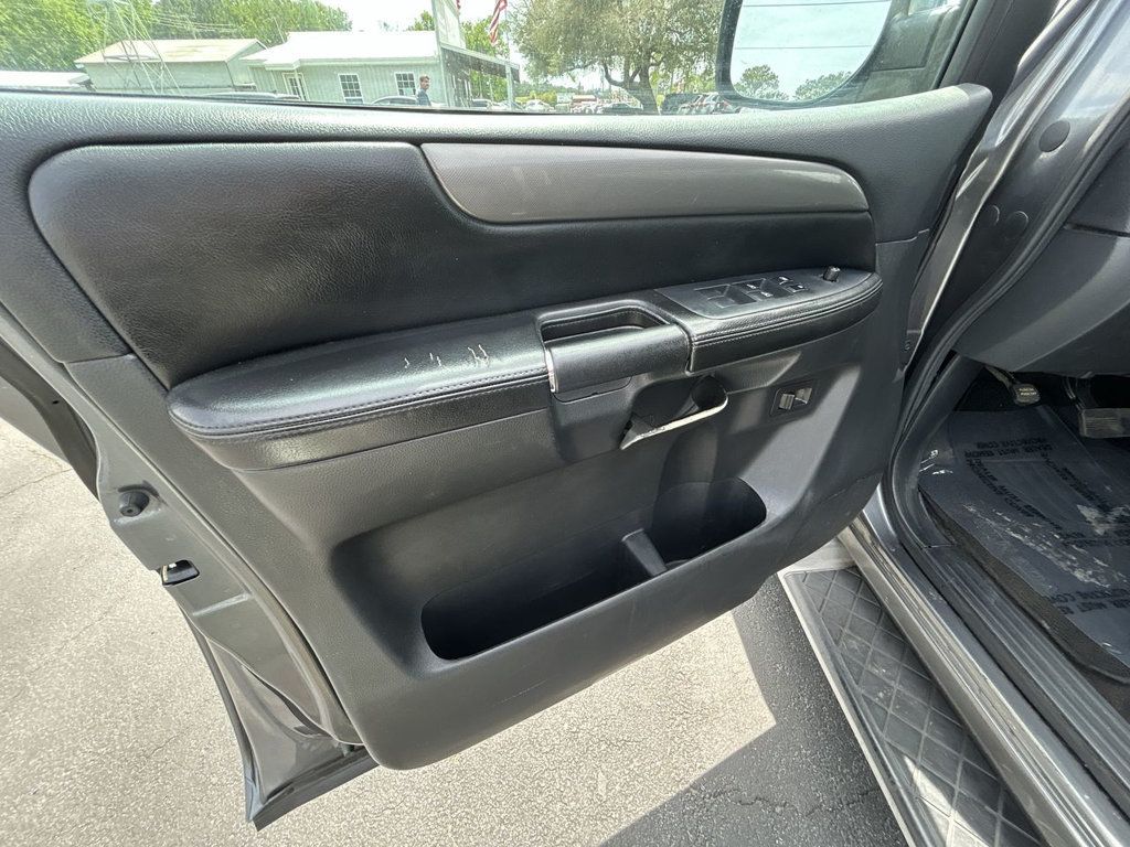 Nissan Armada 2WD 4dr SV photo 12