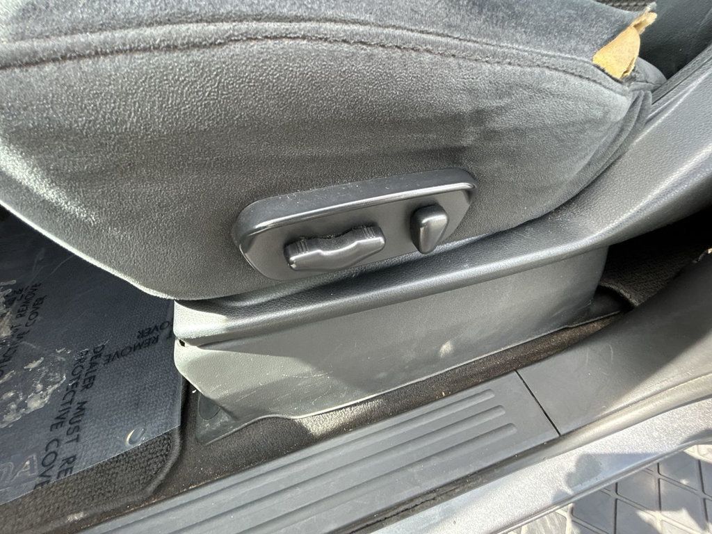 Nissan Armada 2WD 4dr SV photo 13