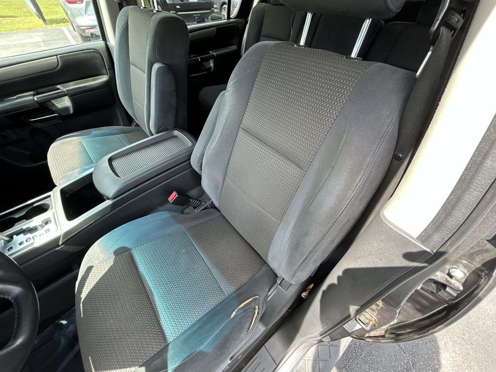 Nissan Armada 2WD 4dr SV photo 14