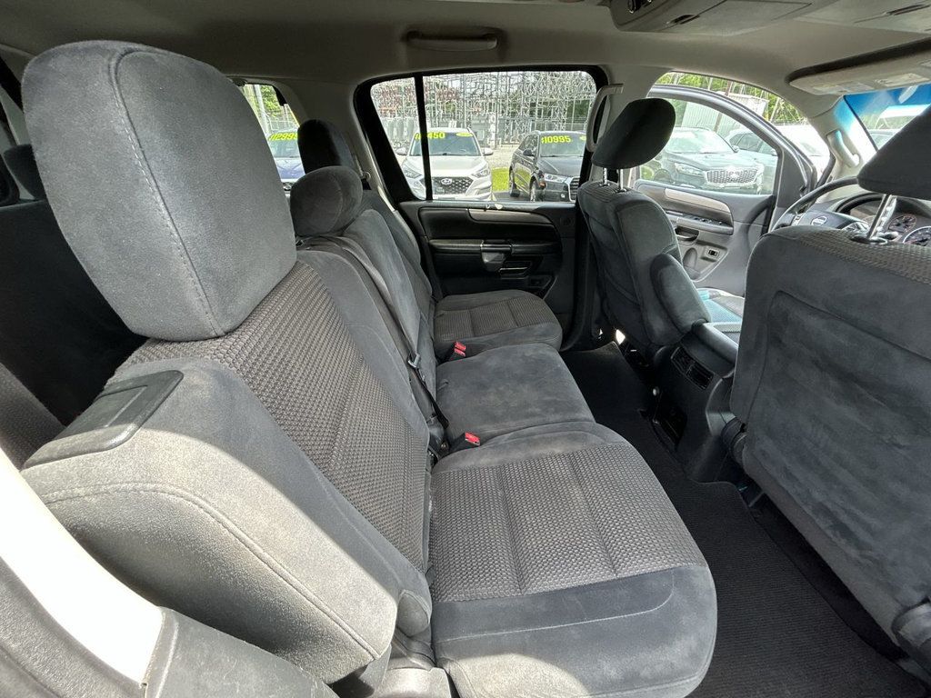Nissan Armada 2WD 4dr SV photo 20