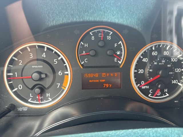 2014 Nissan Armada 2WD 4dr SV - 22888231 - 31