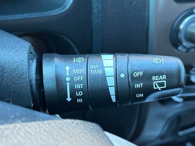 2014 Nissan Armada 4WD 4dr SV - 22947844 - 41