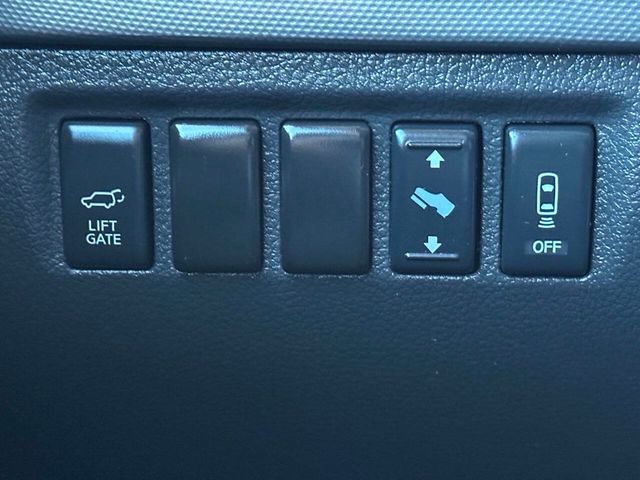 2014 Nissan Armada 4WD 4dr SV - 22947844 - 42