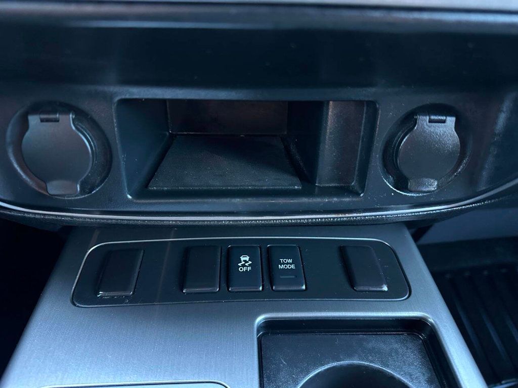 2014 Nissan Armada 4WD 4dr SV - 22947844 - 48