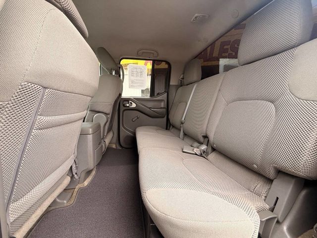 2014 Nissan Frontier 2WD Crew Cab SWB Automatic S - 22988102 - 9