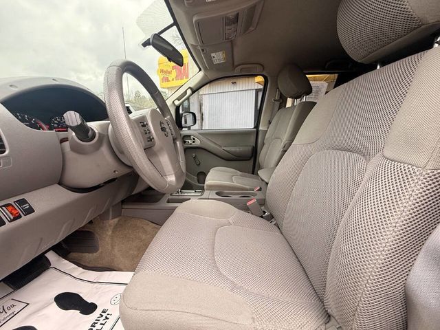 2014 Nissan Frontier 2WD Crew Cab SWB Automatic S - 22988102 - 11