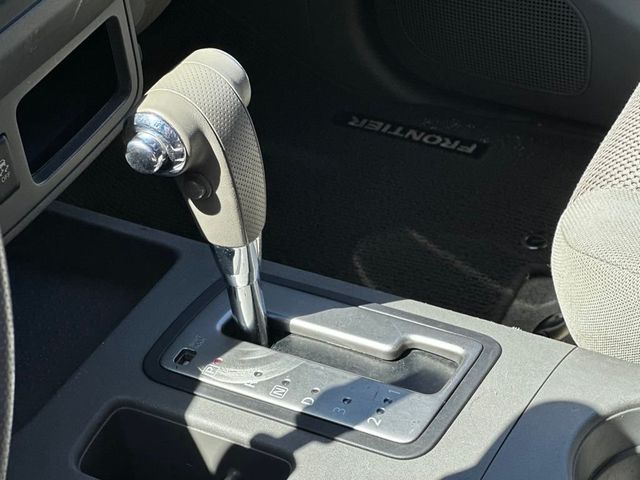 2014 Nissan Frontier 2WD Crew Cab SWB Automatic SV - 22976003 - 17