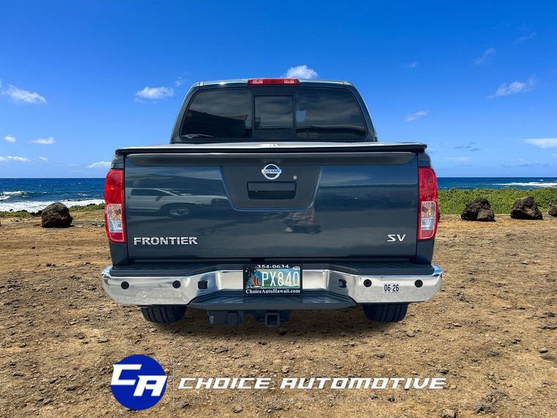 2014 Nissan Frontier 2WD Crew Cab SWB Automatic SV - 23051407 - 6