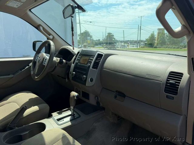 2014 Nissan Frontier 2WD Crew Cab SWB Automatic SV - 23035581 - 16