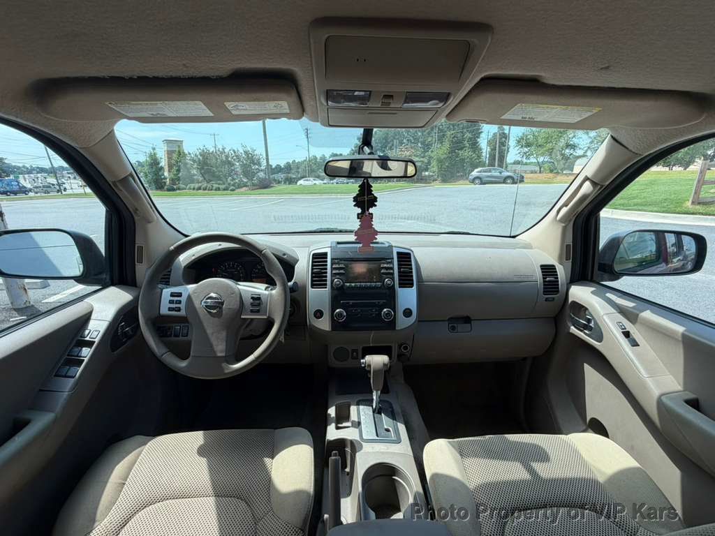 2014 Nissan Frontier 2WD Crew Cab SWB Automatic SV - 23035581 - 18