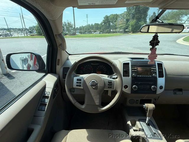 2014 Nissan Frontier 2WD Crew Cab SWB Automatic SV - 23035581 - 19
