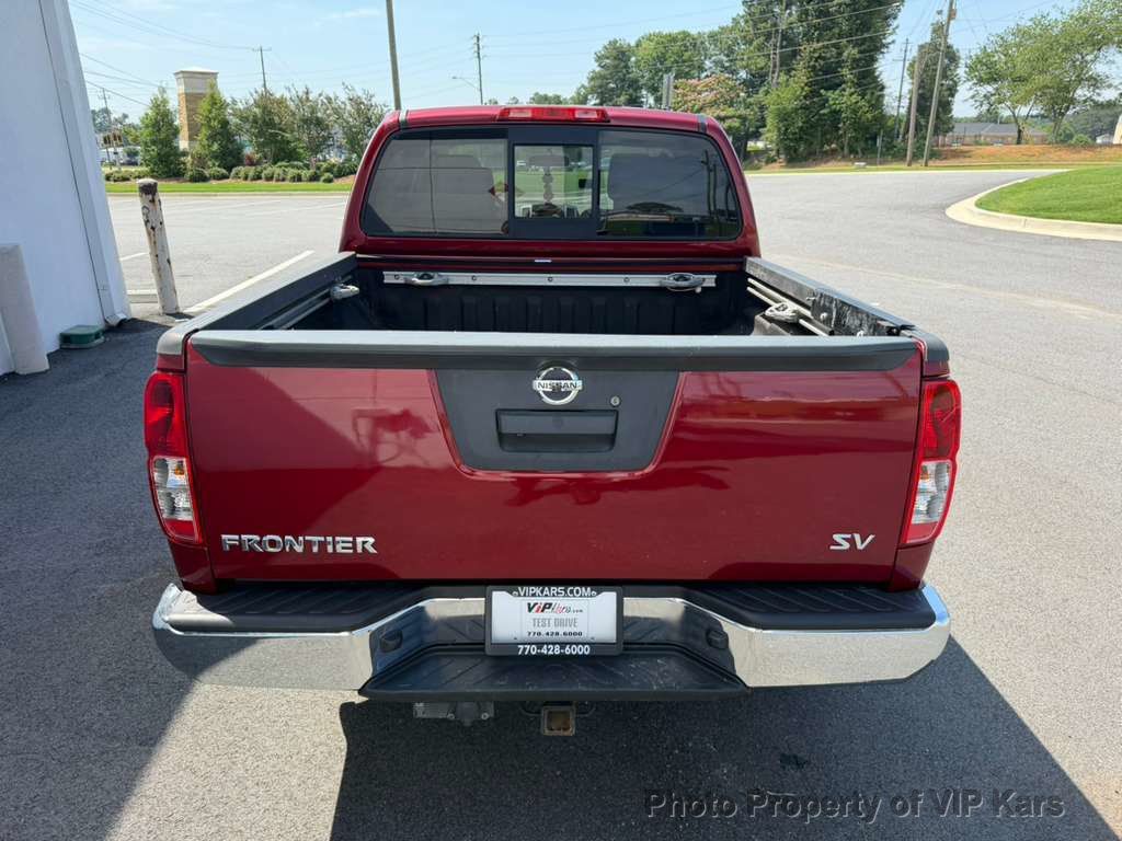 2014 Nissan Frontier 2WD Crew Cab SWB Automatic SV - 23035581 - 5