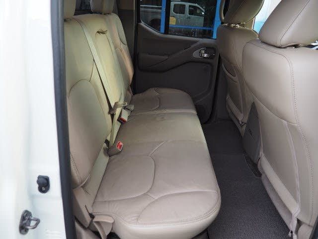 2014 Nissan Frontier 4WD Crew Cab LWB Automatic SL - 18340619 - 22