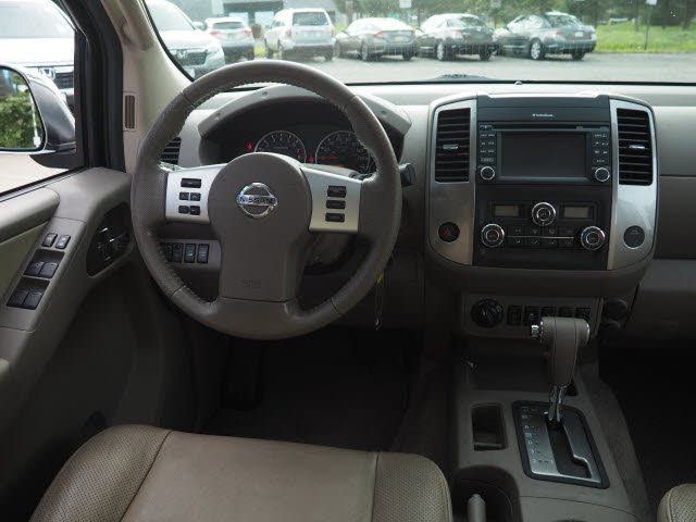 2014 Nissan Frontier 4WD Crew Cab LWB Automatic SL - 18340619 - 26