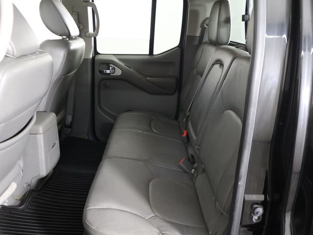 2014 Nissan Frontier 4WD Crew Cab LWB Automatic SL - 23058933 - 32