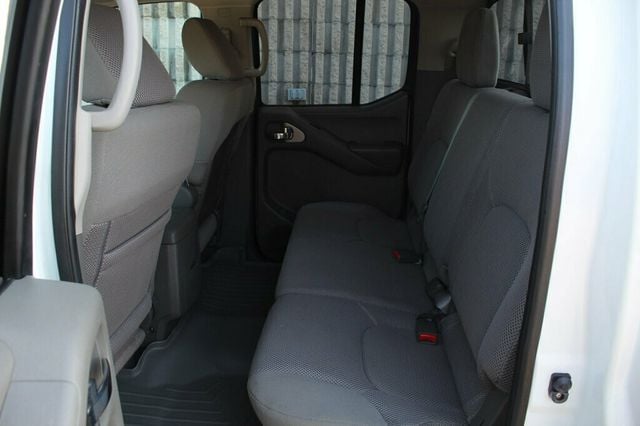2014 Nissan Frontier 4WD SV CREW CAB W/ AUTOMATIC TRANSMISSION - 22995913 - 25