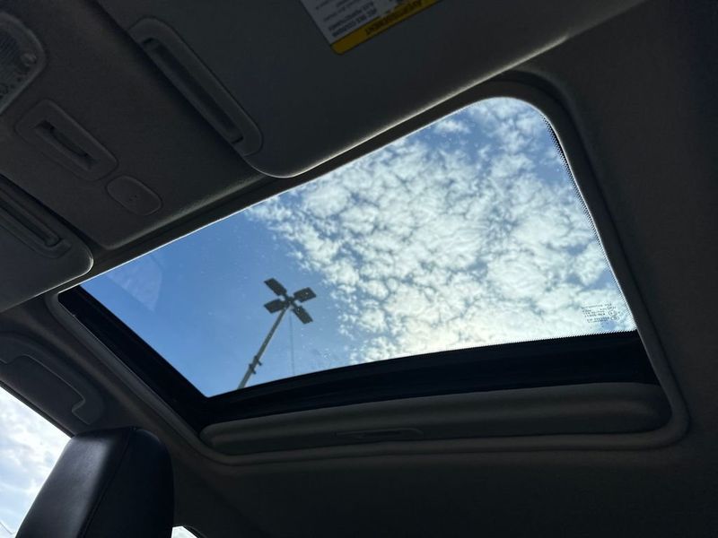 2014 Nissan JUKE 5dr Wagon CVT SL FWD - 22950226 - 19