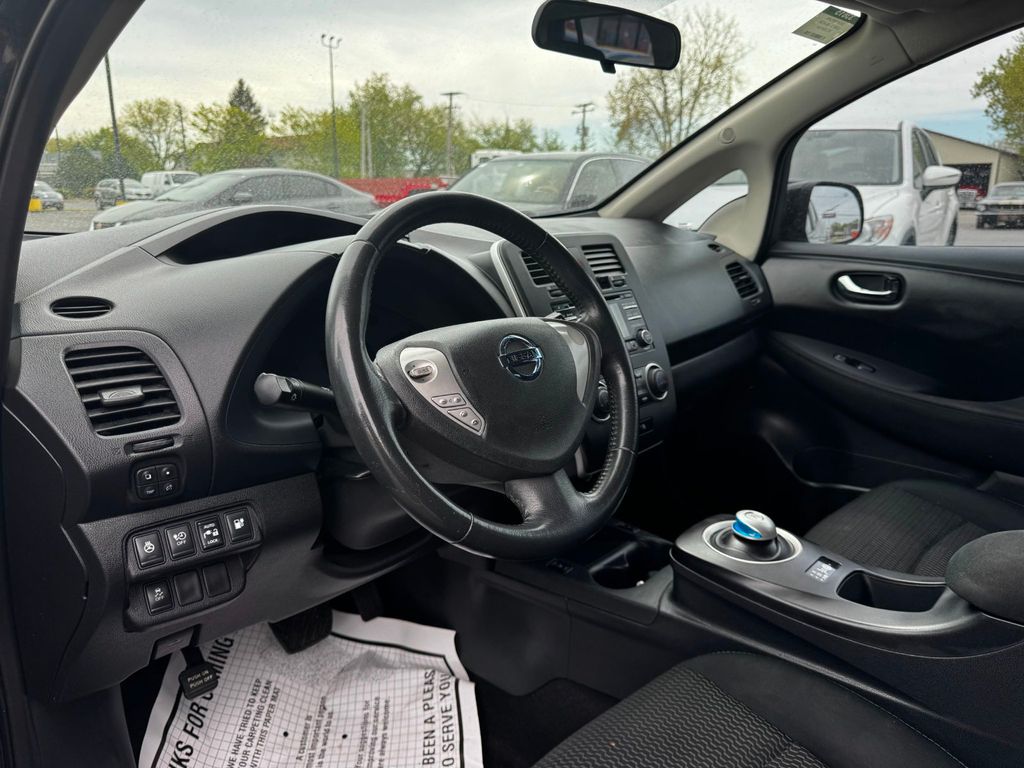 2014 Nissan Leaf 4dr Hatchback S - 23025166 - 8