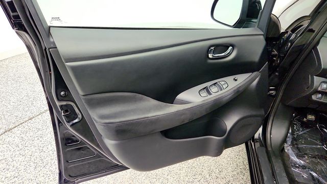 2014 Nissan Leaf 4dr Hatchback S - 23019571 - 9