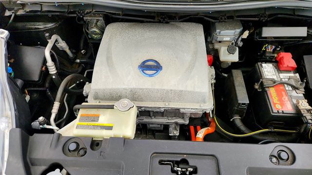 2014 Nissan Leaf 4dr Hatchback S - 23019571 - 24