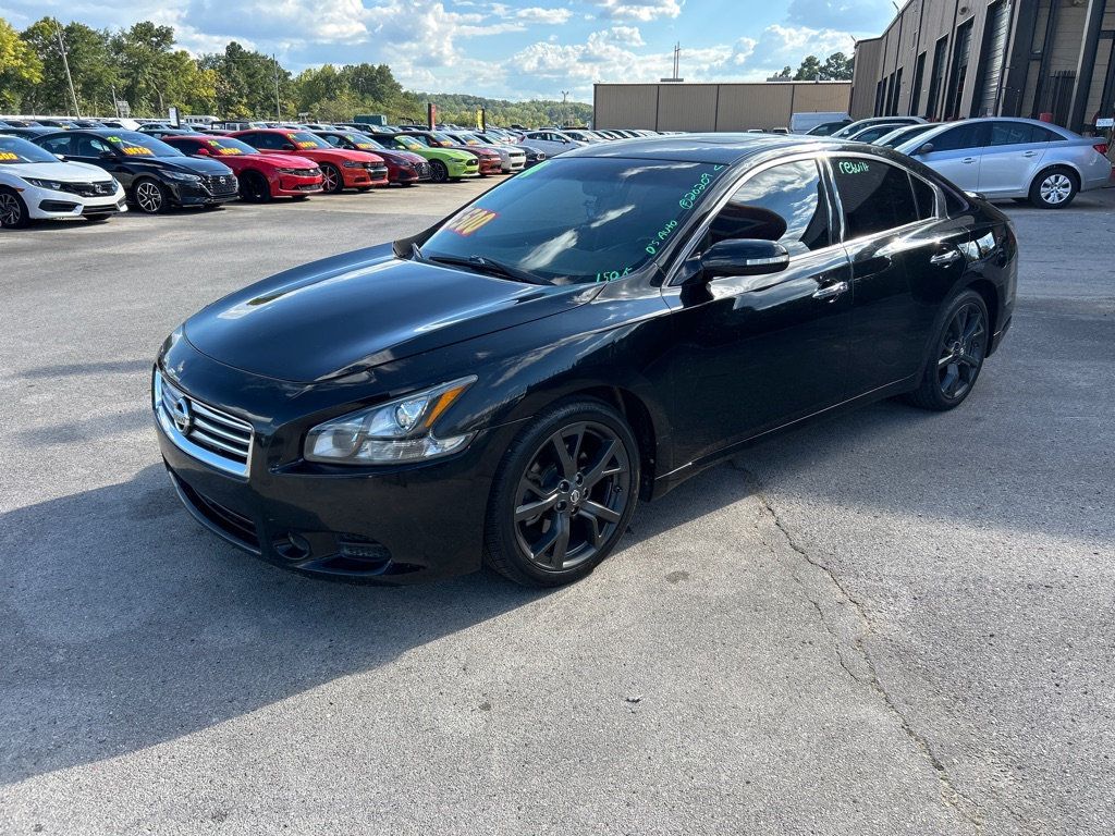 2014 Nissan Maxima SV photo 2