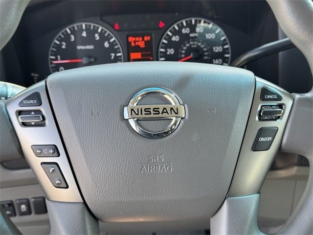 2014 Nissan NVP 3500 V8 SV - 22578501 - 23