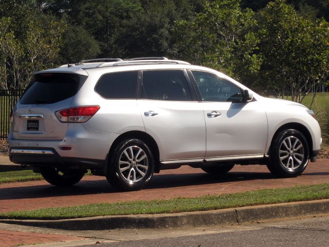 2014 Nissan Pathfinder SV photo 5