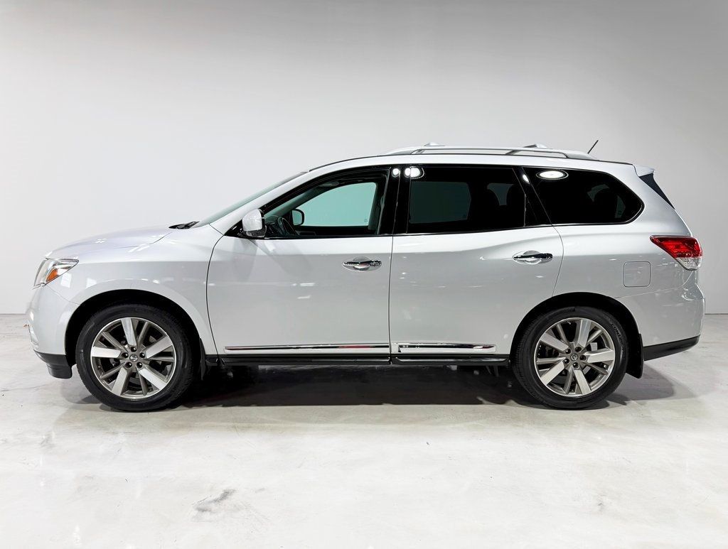 2014 Nissan Pathfinder Platinum photo 4