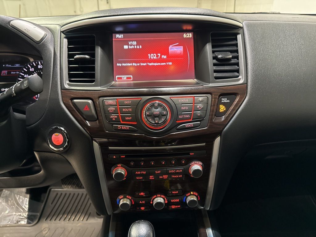 2014 Nissan Pathfinder 4WD 4dr Platinum - 22987593 - 16