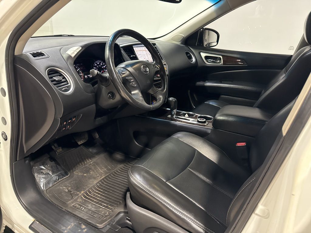 2014 Nissan Pathfinder 4WD 4dr Platinum - 22987593 - 28