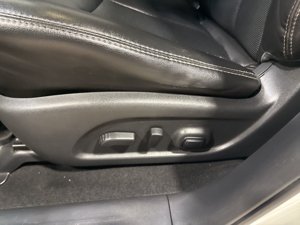 2014 Nissan Pathfinder 4WD 4dr Platinum - 22987593 - 29