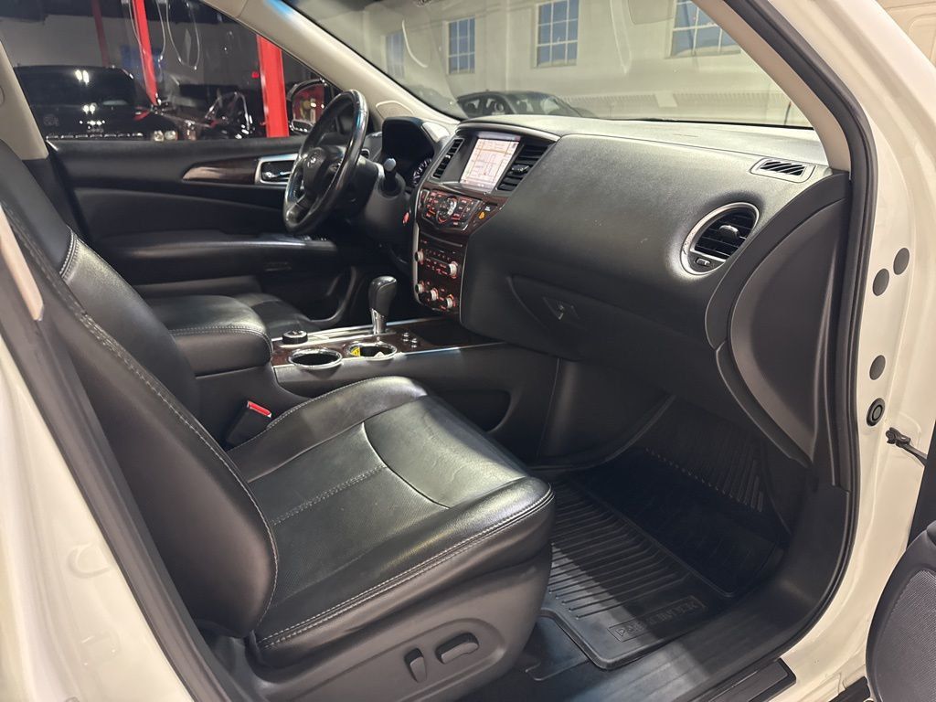 2014 Nissan Pathfinder 4WD 4dr Platinum - 22987593 - 52