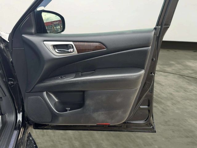 2014 Nissan Pathfinder 4WD 4dr Platinum - 23015328 - 23