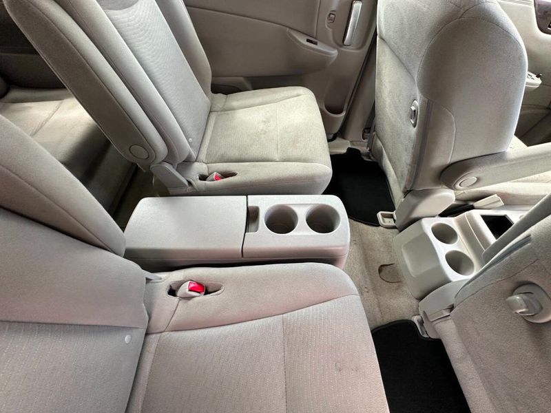 2014 Nissan Quest 4dr S - 22904666 - 19