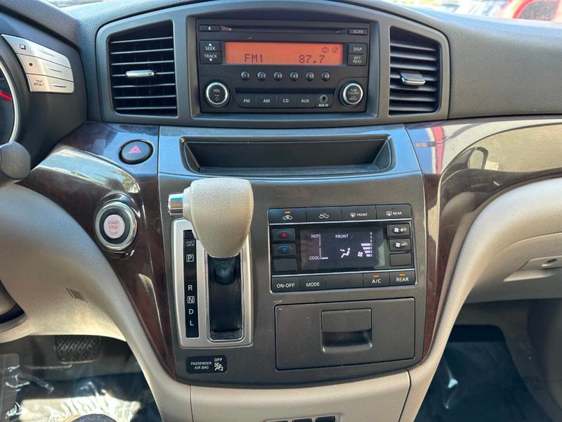 2014 Nissan Quest 4dr S - 22904666 - 33