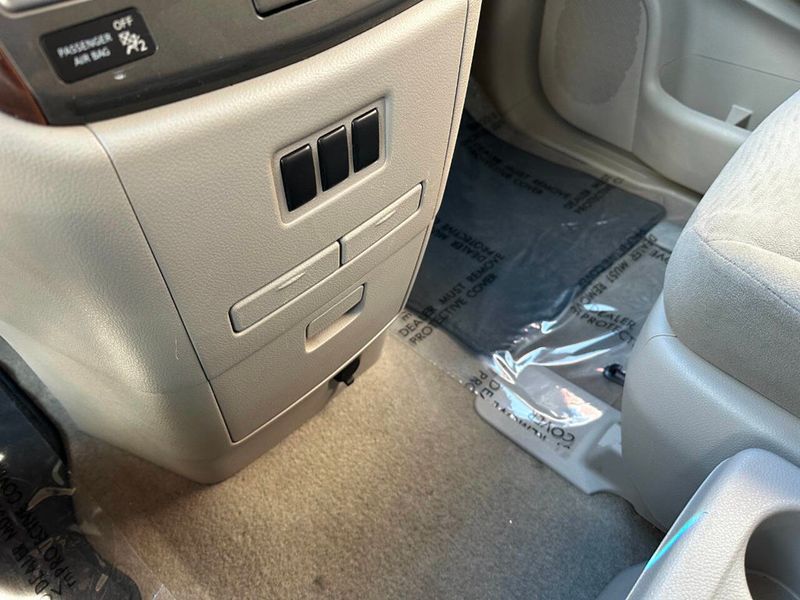 2014 Nissan Quest 4dr S - 22904666 - 36