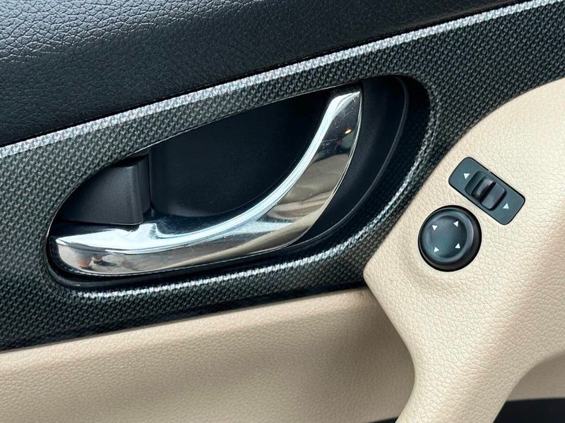 2014 Nissan Rogue AWD 4dr SL - 22891532 - 16