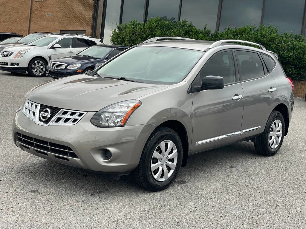 2014 Nissan Rogue Select photo 3