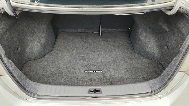 2014 Nissan Sentra 4dr Sedan I4 CVT SV - 22946535 - 17